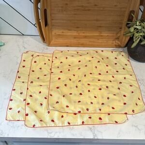 Homemade cottagecore strawberry grannycore 3 napkins retro quirky